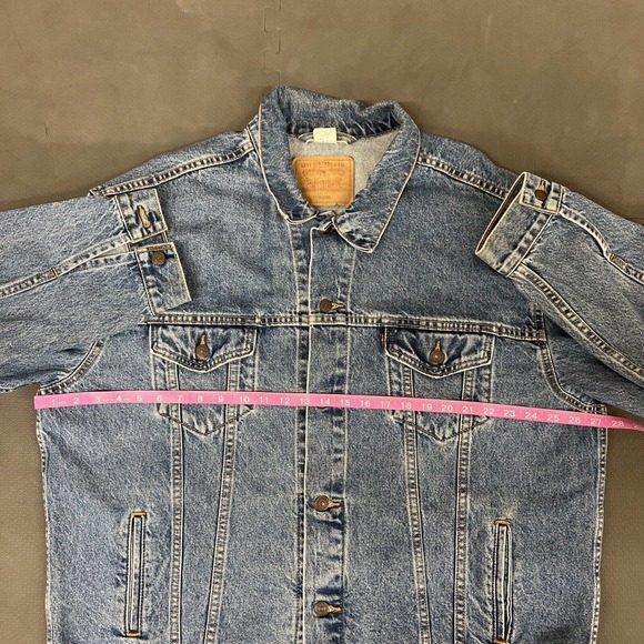 Levi's Men's Jean Trucker Jacket Blue Denim Pockets Medium Wash VTG FS Charity - Picture 8 of 11